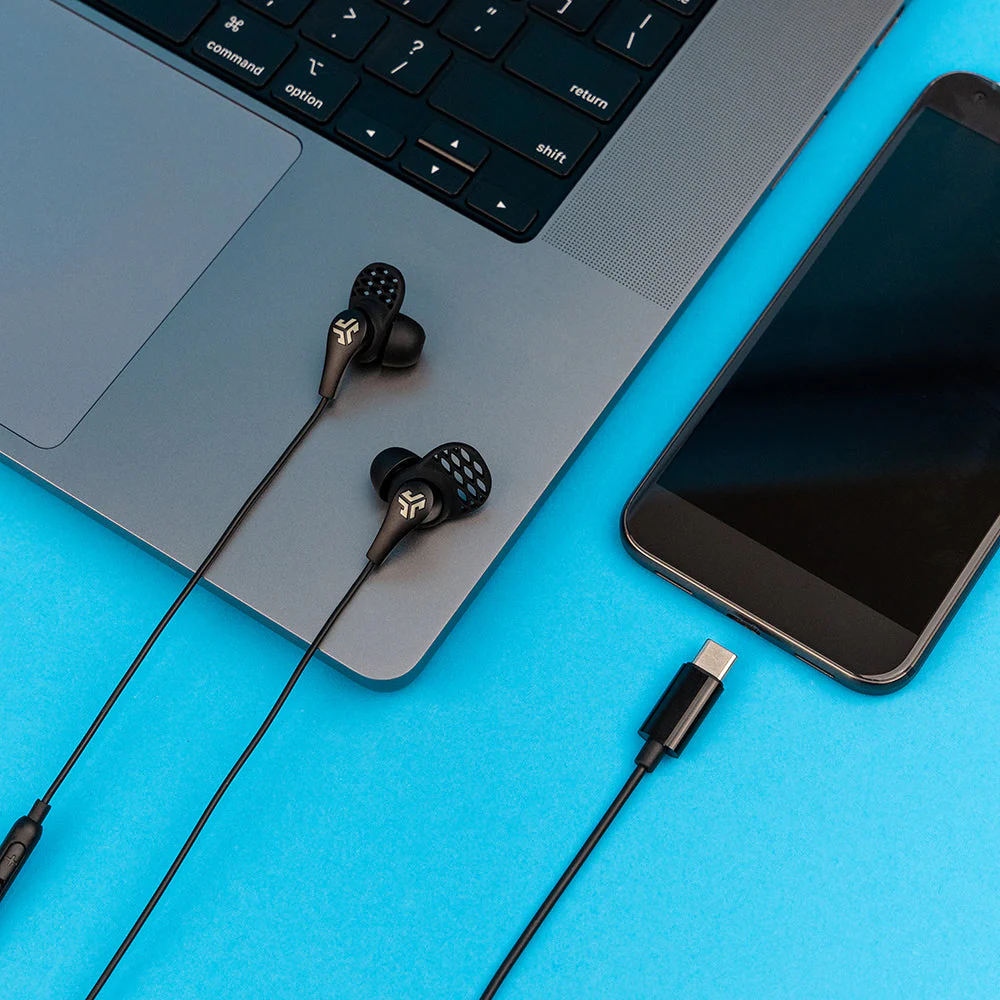 JBuds Pro USB-C Wired Earbuds Black - Image 2